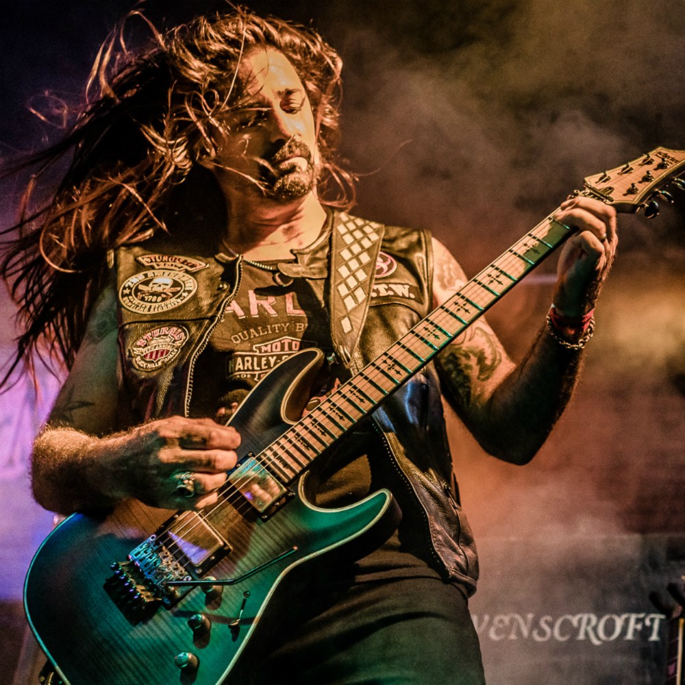 Brett Octane Lead Guitarist Ravenscroft